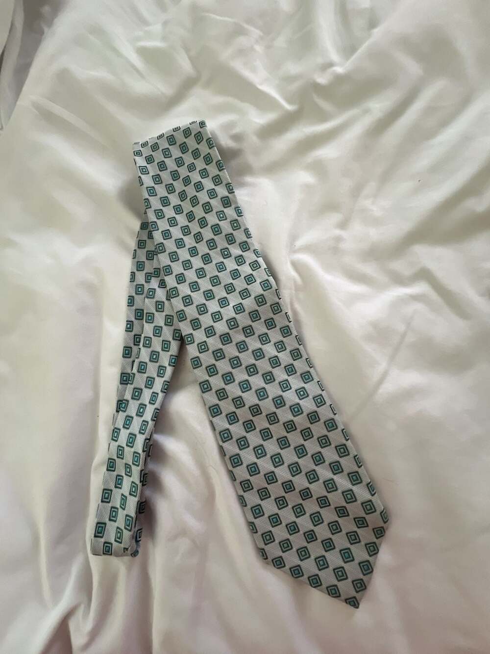 Jhane Barnes Men's Geometric Square Print 100% Silk Necktie